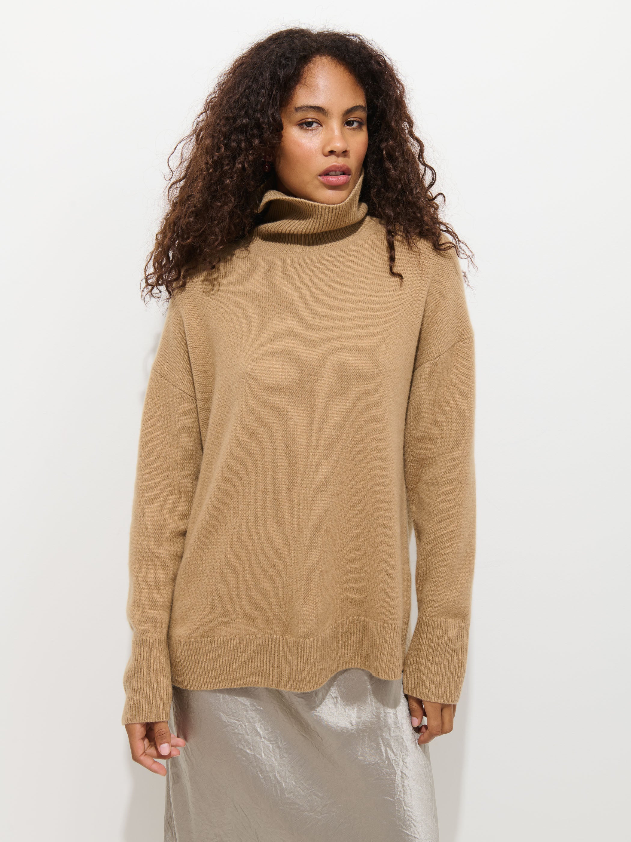 Maisie Turtleneck Sweater In Cashmere - Image 2