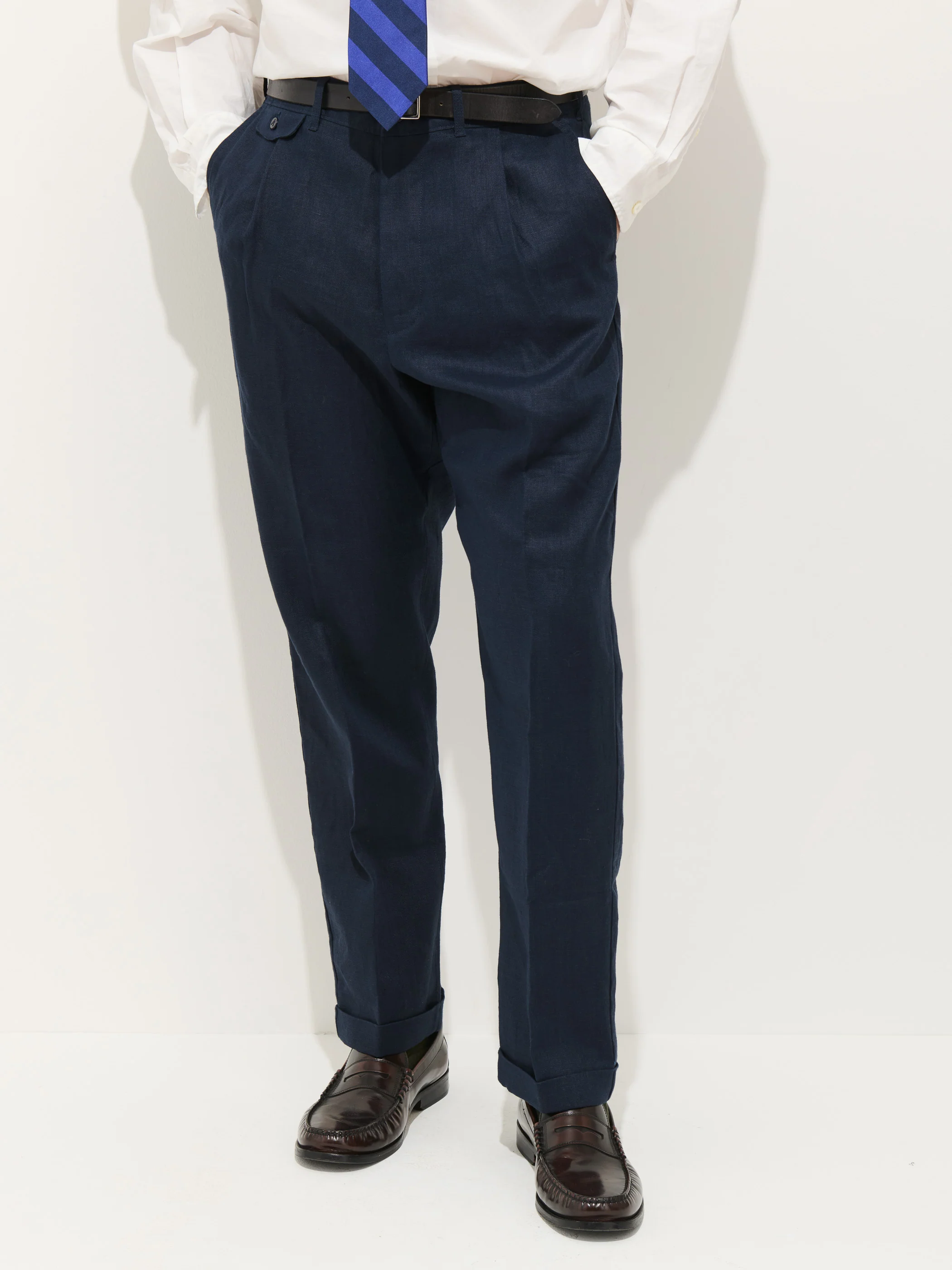 Standard Pleated Pant In Linen - Image 3